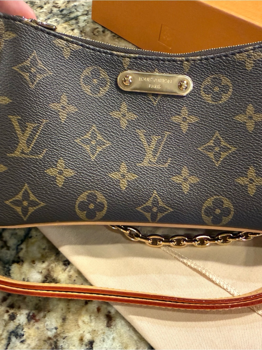 Louis Vuitton Monogram Liv Pochette - Picture 2 of 14